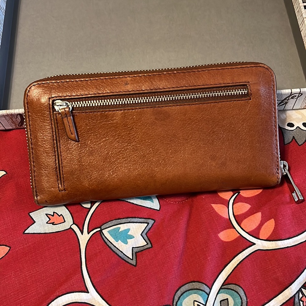 Fossil Rfid Wallet. View 2